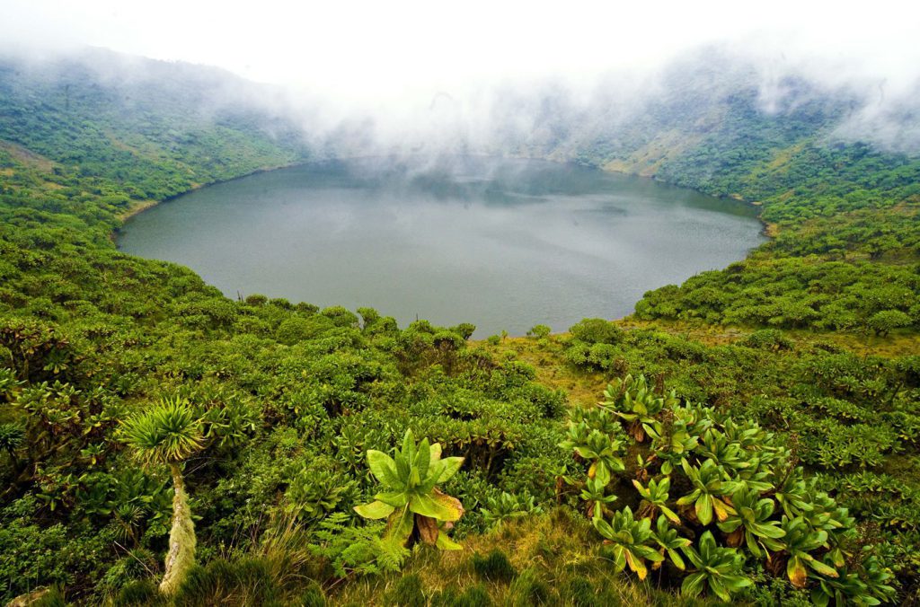 Visit-Rwanda-Crater-Lake-Volcanoes-e1533416621808-1920×1267